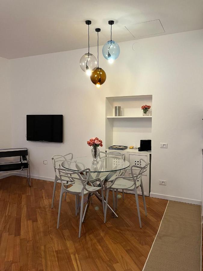 Casa Vercelli Delizioso Bilocale Moderno Nella Vecchia Milano Buitenkant foto